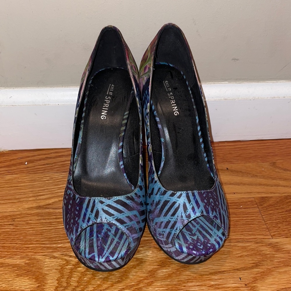 HOT multicolor design peep toe wedges, never worn!